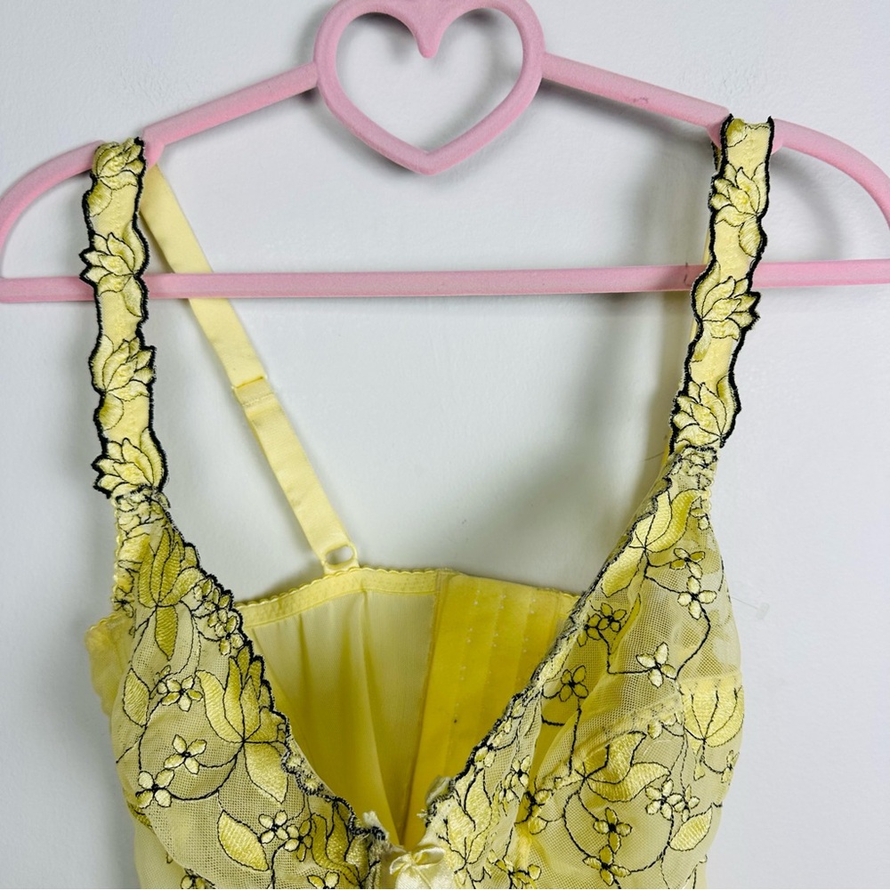 Scarlett Yellow and Black Floral Lace Bustier Bra Size 38E - Picture 3 of 12